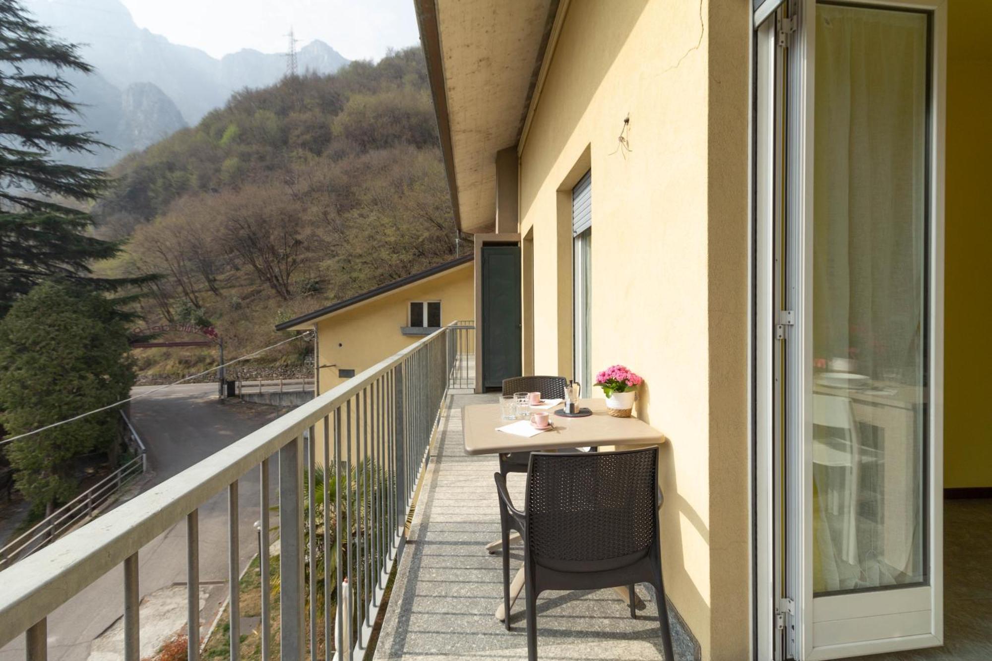 La Pineta - Le Casette Di Osvaldo Lecco Exteriér fotografie